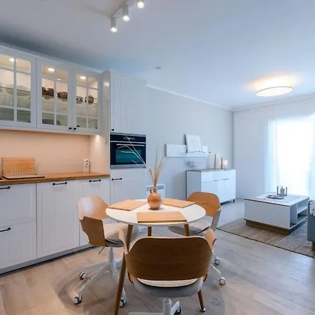 Lakeside Bliss - Cozy Retreat Just 500m From The Baltic Sea * Dziwnow
