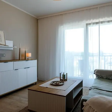 Apartment Lakeside Bliss - Cozy Retreat Just 500m From The Baltic Sea *