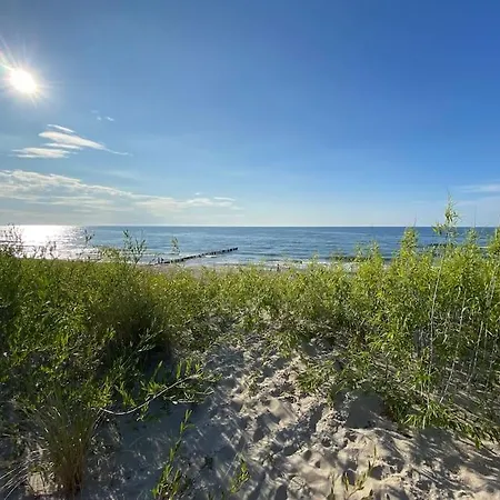 Lakeside Bliss - Cozy Retreat Just 500m From The Baltic Sea *
