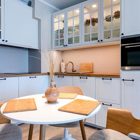 Lakeside Bliss - Cozy Retreat Just 500m From The Baltic Sea Dziwnów