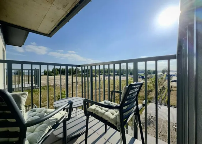 Lakeside Bliss - Cozy Retreat Just 500m From The Baltic Sea شقة *