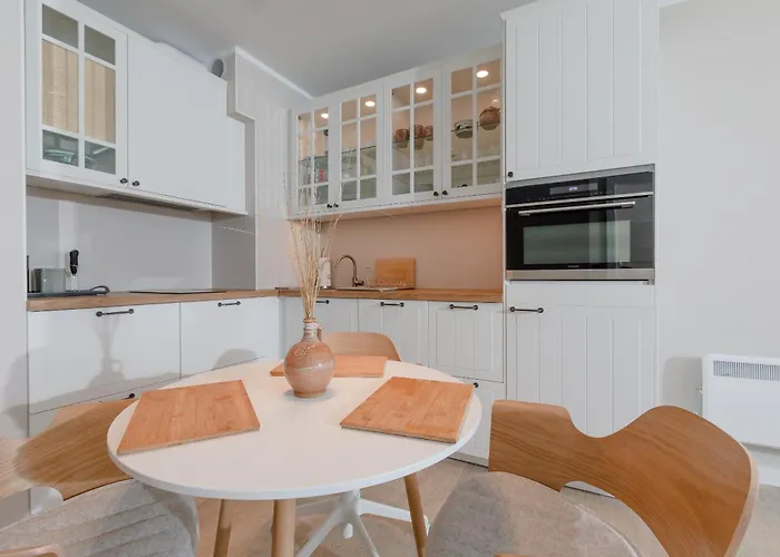 شقة Lakeside Bliss - Cozy Retreat Just 500m From The Baltic Sea Dziwnów