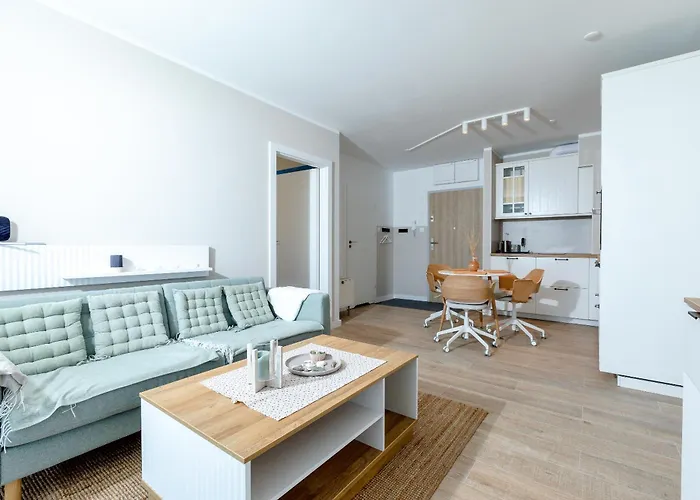 شقة Lakeside Bliss - Cozy Retreat Just 500m From The Baltic Sea Dziwnów