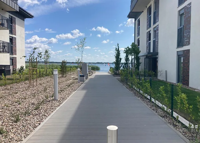 Lakeside Bliss - Cozy Retreat Just 500m From The Baltic Sea شقة