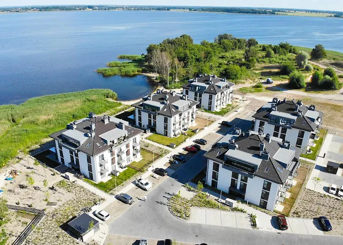 Lakeside Bliss - Cozy Retreat Just 500m From The Baltic Sea Dziwnów